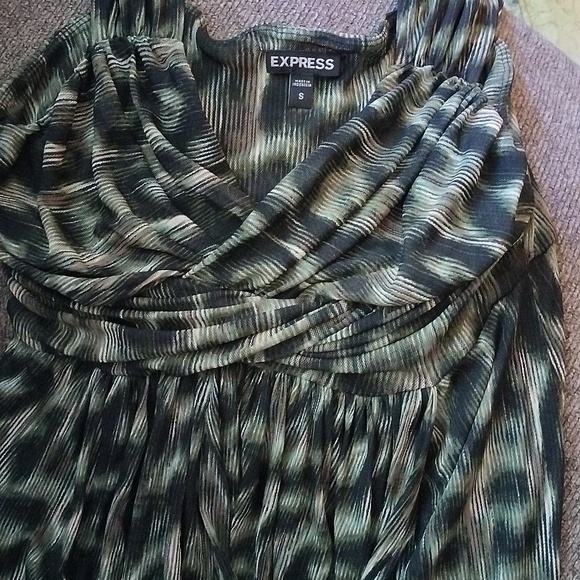 Express Hunter Green/Tan & Black Sleeveless Sheer Blouse. - Picture 3 of 5